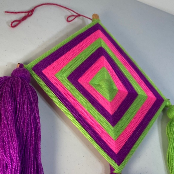 Small Woven Yarn Wall Decor Colorful - Picture 2 of 3